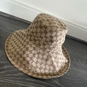 Large Gucci Bucket hat